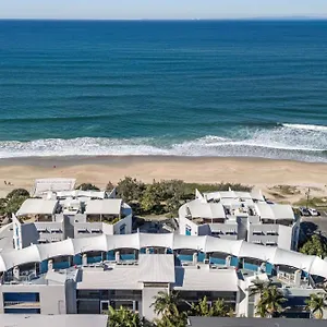 rolling-surf-resort.hotelssunshinecoast.net/
